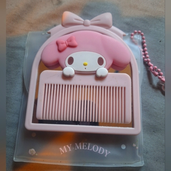 My Melody Pink Comb And Mirror with Case - Picture 1 of 5